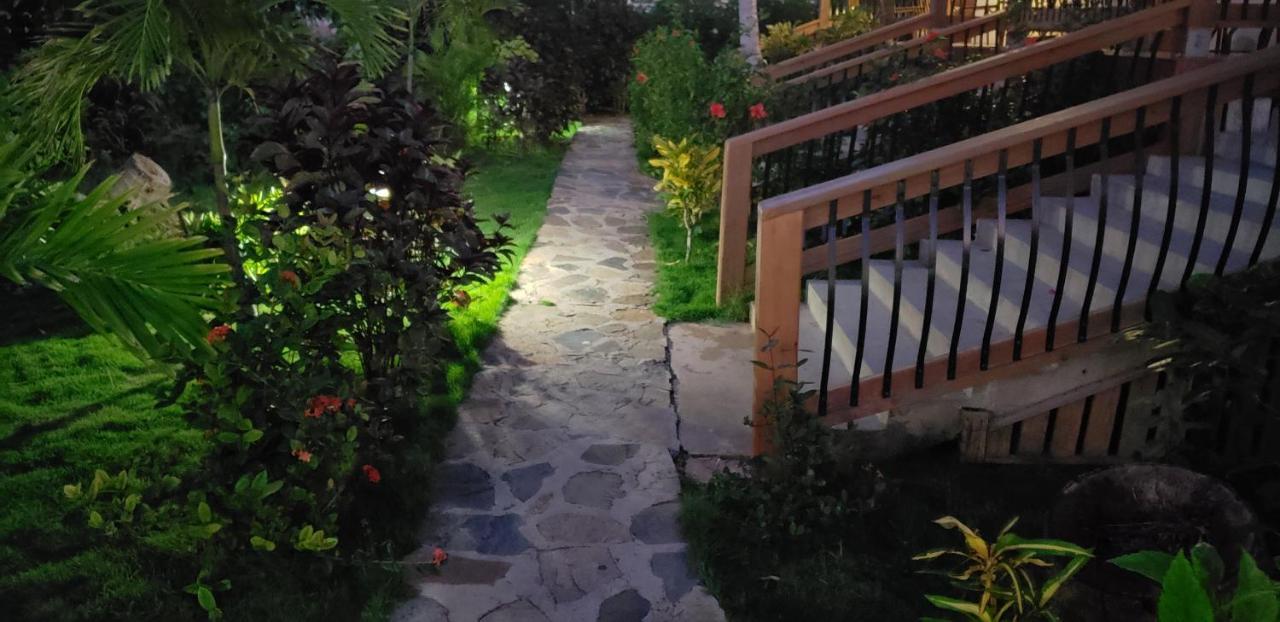 Bayview Vacation Apartments Spanish Town Eksteriør billede