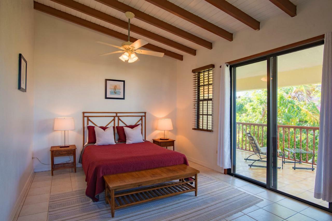 Bayview Vacation Apartments Spanish Town Eksteriør billede