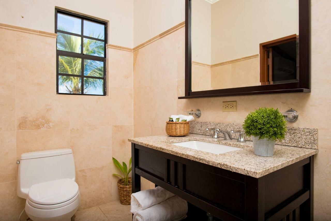 Bayview Vacation Apartments Spanish Town Eksteriør billede