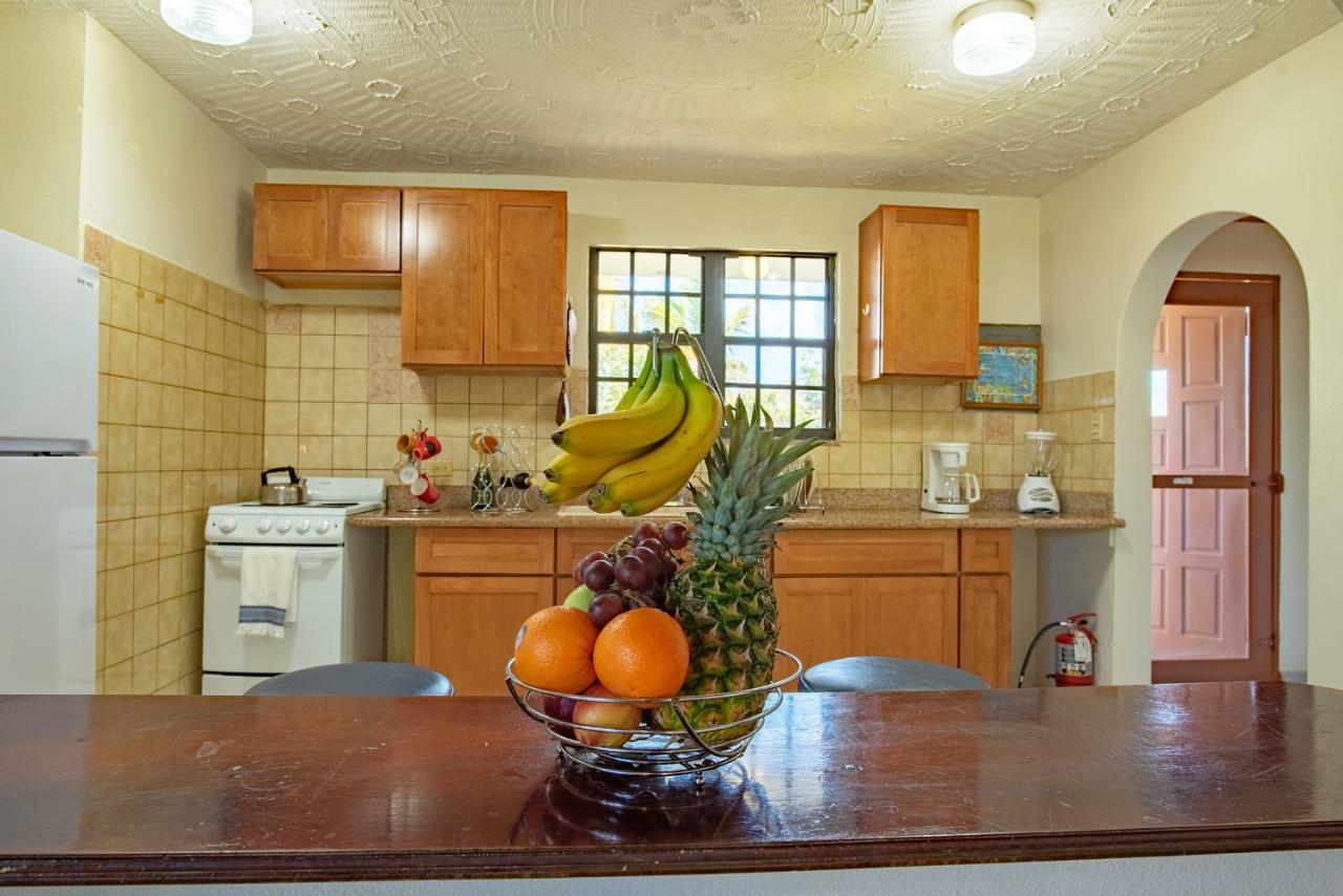 Bayview Vacation Apartments Spanish Town Eksteriør billede
