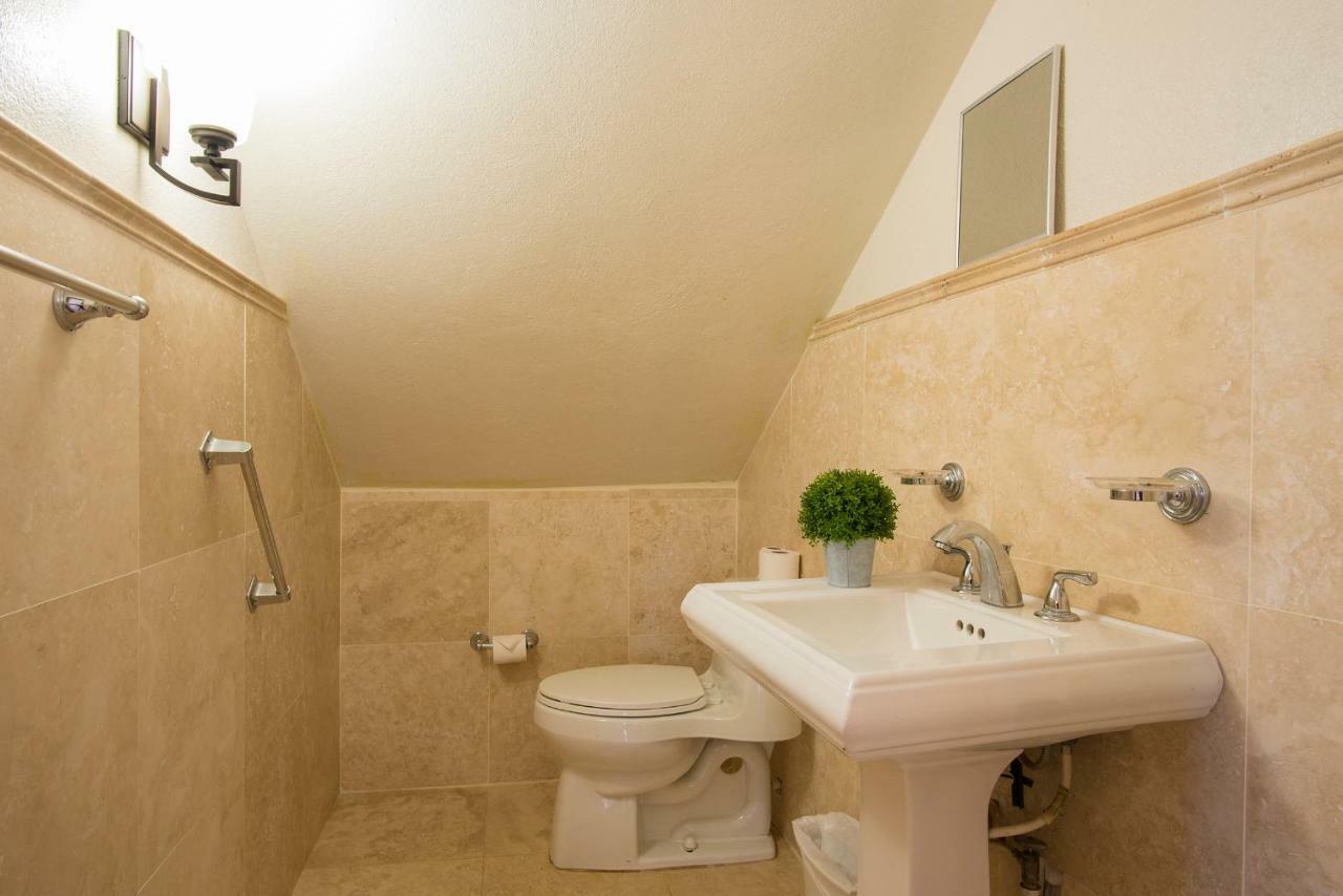 Bayview Vacation Apartments Spanish Town Eksteriør billede